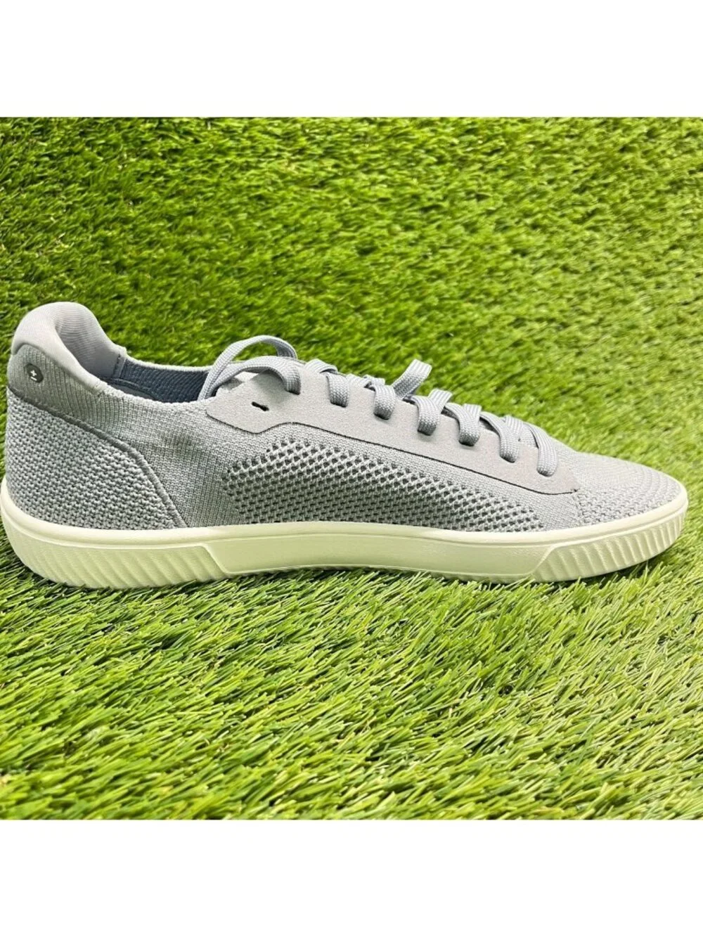 Flux Footwear Adapt Trainer Gray White Mens Size 10 Athletic Knit Shoes Sneakers
